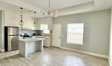 817 S Missouri St, Alton, TX 78573