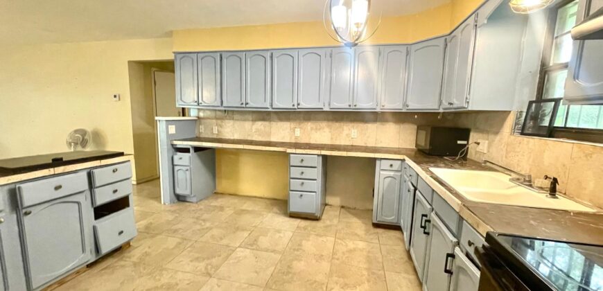 221 S 8th St, McAllen, TX 78501