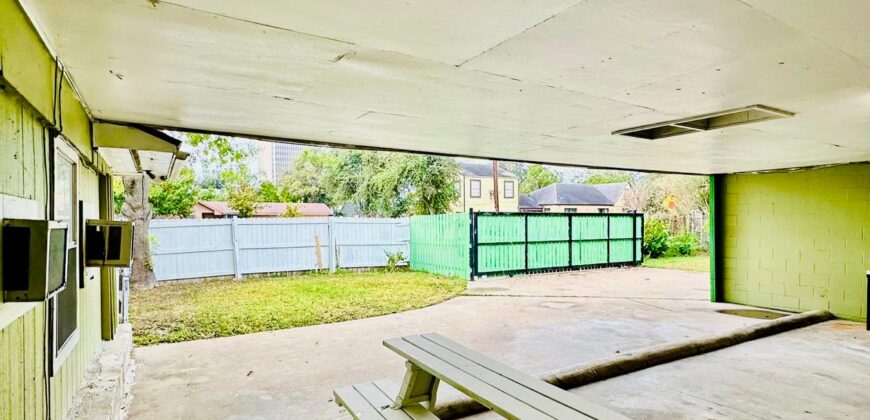 221 S 8th St, McAllen, TX 78501