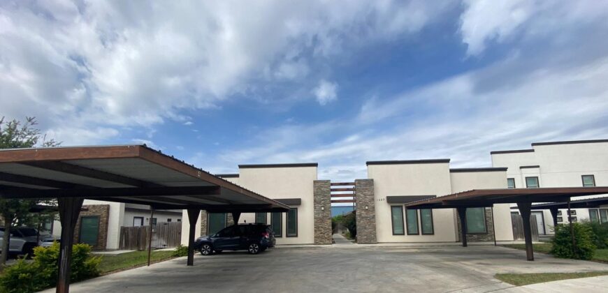 1227 White Oaks Edinburg, TX 78539