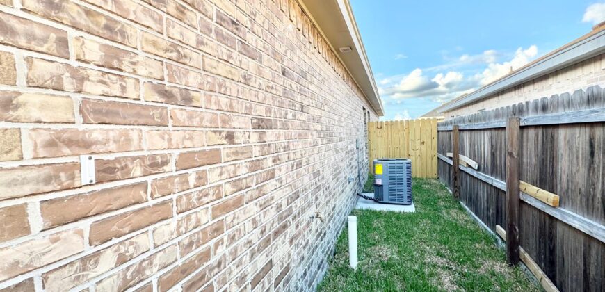 912 W Mahala Ave, Alton, TX
