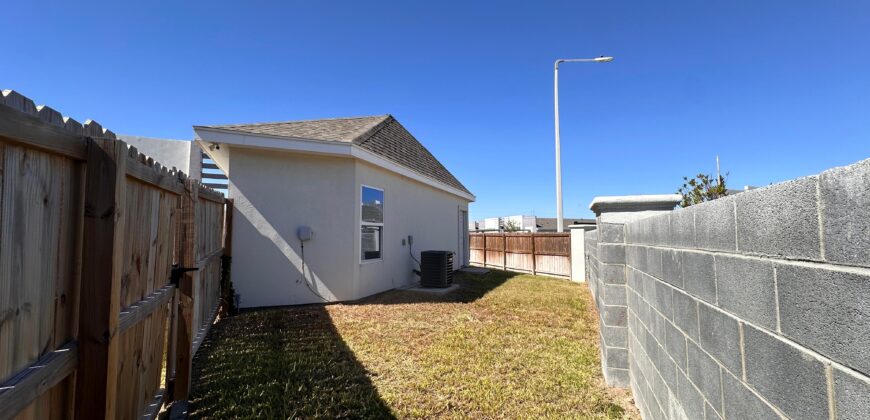 904 N Spruce St, Edinburg, TX 78541