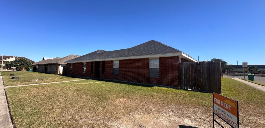 2100 N Paradise Dr, Pharr, TX 78577