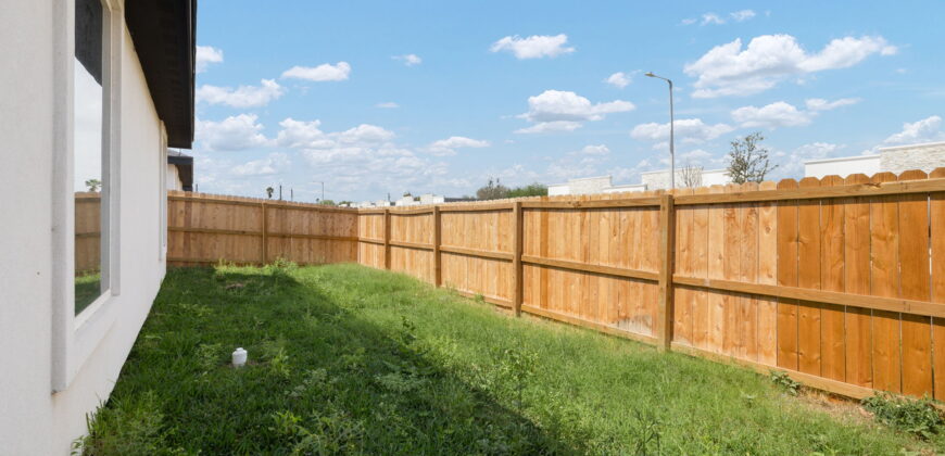 2009 Selena, Mission, Texas 78572