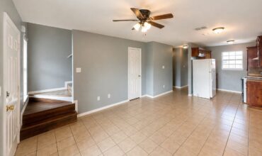 826 S Minnesota St, Alton, TX 78573