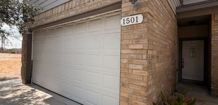 1501 Phoenix St, Edinburg, TX 78541